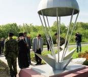 У памятника воинам-афганцам в Прокопьевске