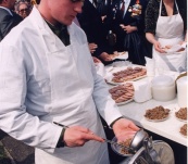 Солдатская кухня. 9 мая 2003